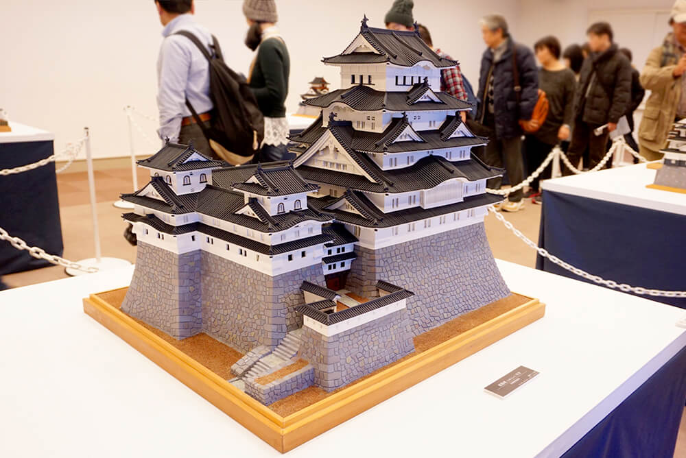 国宝であり世界遺産でもある姫路城の模型。屋根が黒いので改修前かな？