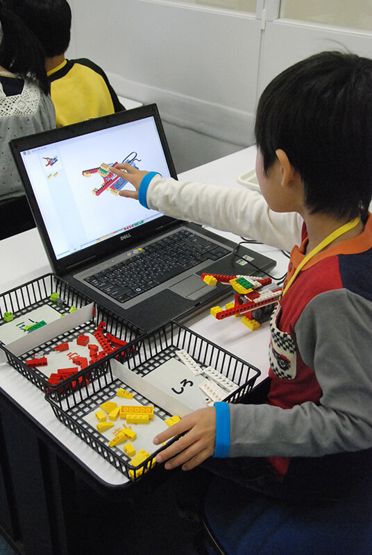 ロボット教室「初めてのプログラミング・アドバンス ~レゴWeDoを使って~(センサープログラミング)」