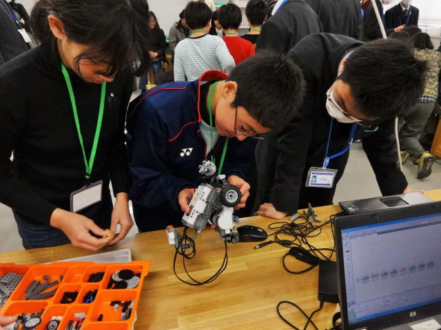 横浜青少年サイエンスプログラム「プログラミングロボット教室」