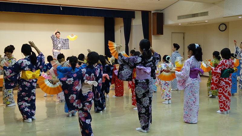 平成27年度かながわ伝統芸能ワークショップ 日本舞踊に学ぶ’和’の作法 ~おくゆかしい日本文化の香り~