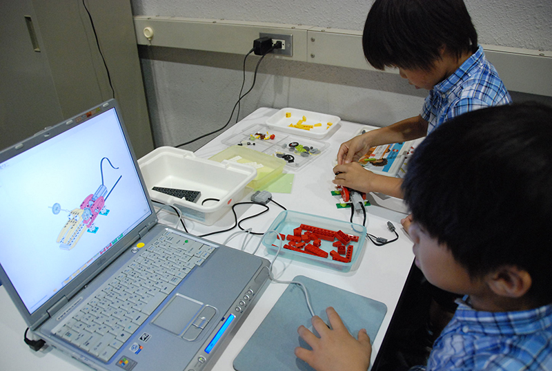 PC教室/ロボット教室「初めてのプログラミング~レゴWeDoを使って~」