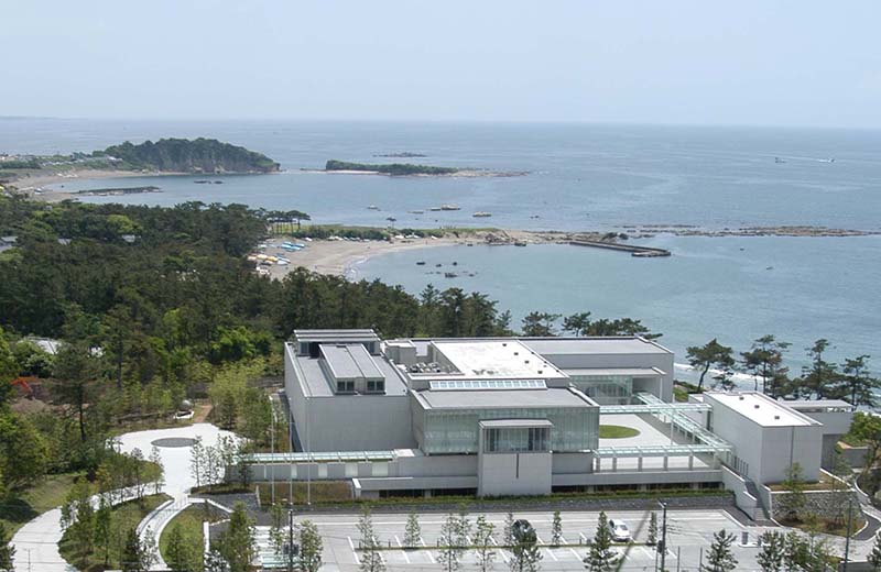 神奈川県立近代美術館 葉山 開催記念館長トーク
