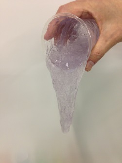 科学工作教室 「光るカラフルスライム」