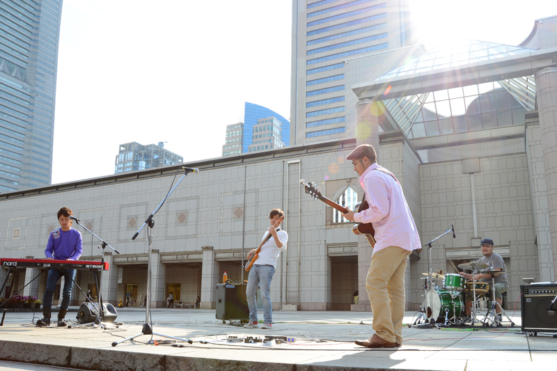 みなとみらい21事業着工30周年記念ライブ@美術の広場