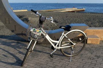 租一辆自行车游览茅崎的时尚景点！