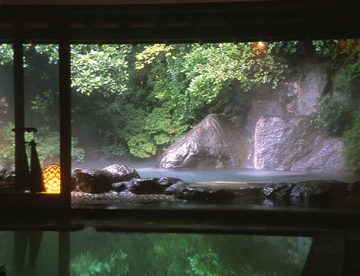 箱根的四季風景，能享受溫泉的人氣觀光地「強羅」