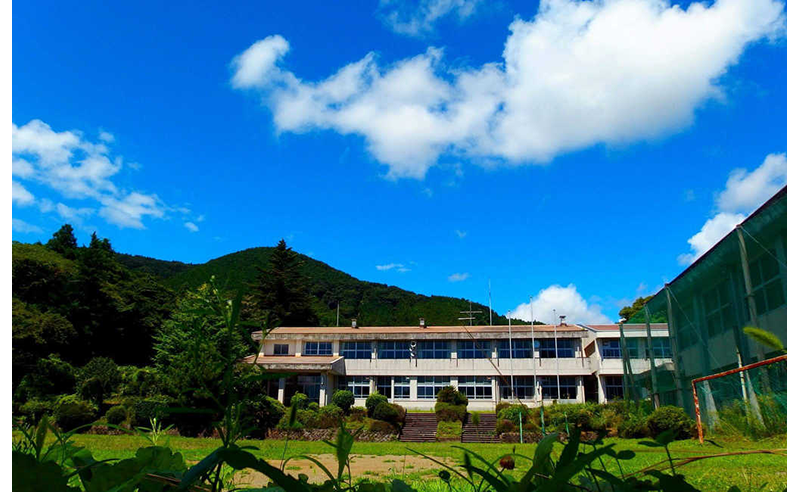旧北足柄中学校