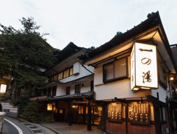 A long-established ryokan inheriting the spirit of 'hospitality', Tonosawa Ichinoyu Honkan