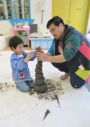 わくわく1日造形講座「親子講座 こねこね土粘土」