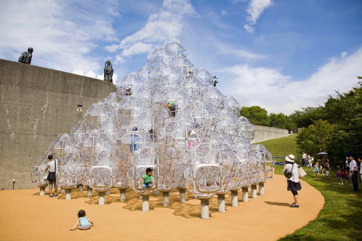 子供も一緒に全身でアートを体験 彫刻の森美術館 マグカル