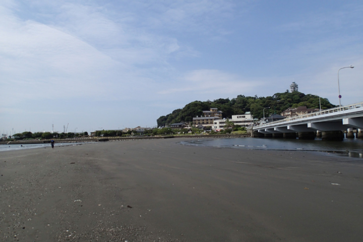 Let's walk the mysterious road leading to Enoshima with parents and children and friends!