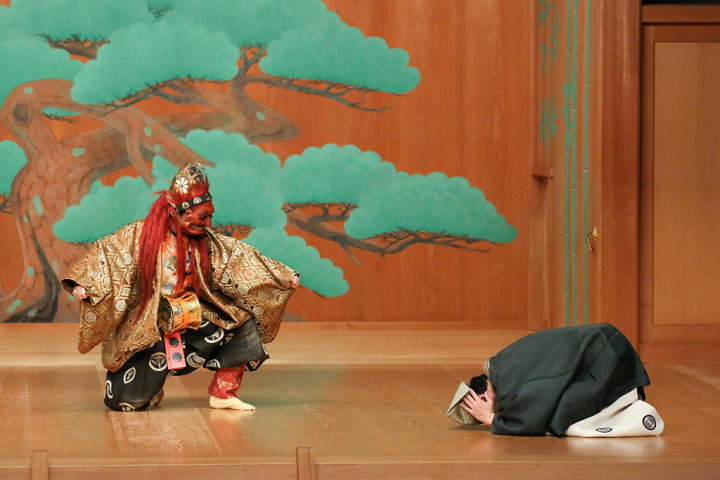 Kyogen is a traditional Japanese comedy. Even first-timers can definitely enjoy it!