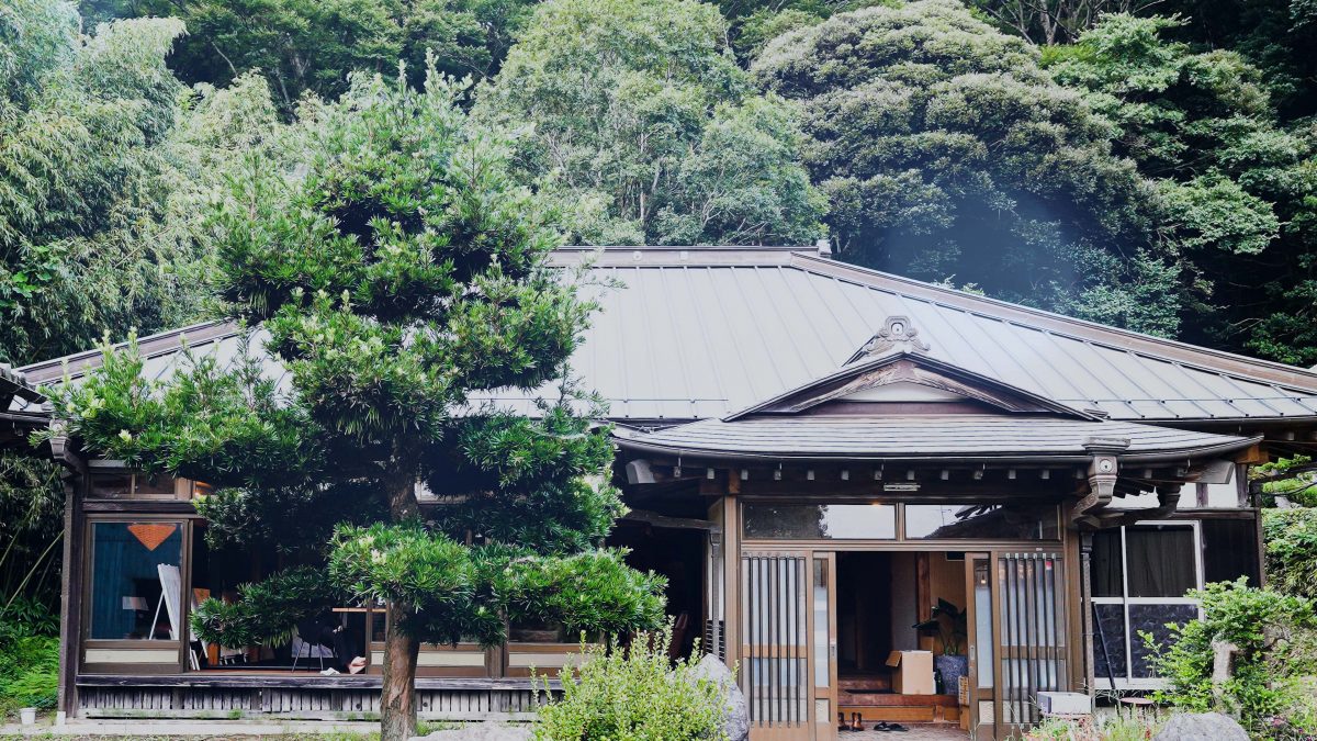 Fuwari No Mori Art Forest ディレクター シムラユウスケ氏の作品とFuwari No Mori Art Forest の活動を紹介した映像が展示されます。