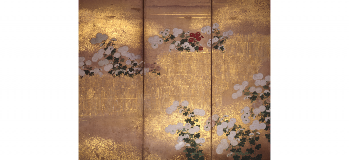 原三溪やゆかりの絵画・工芸品、園内にある重要文化財建造物・臨春閣の障壁画などの所蔵品を、定期的に展示替えを 行いながら紹介しています。