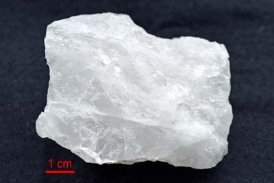 介绍典型的造岩矿物，即使它们对我们来说很熟悉，也并不令人惊讶。