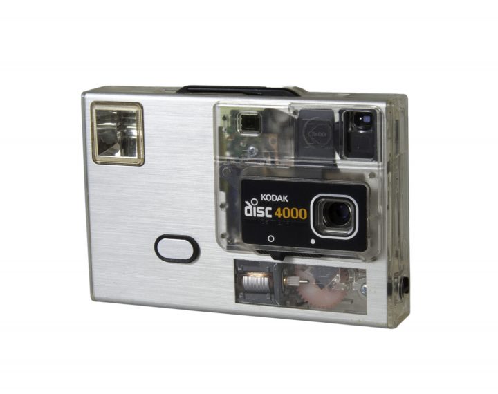 ディスク型の感光材料を使用するカメラをご紹介します。