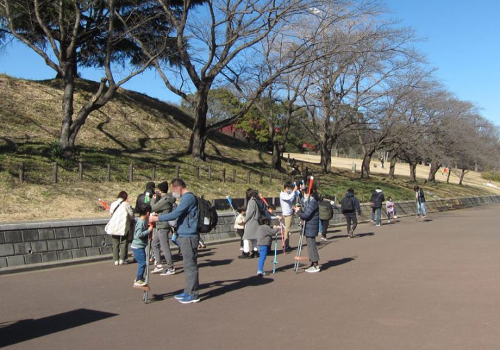 こどもと一緒に楽しむ 竹馬・フラフープであそぼう