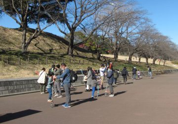 Image of 竹馬・フラフープであそぼう