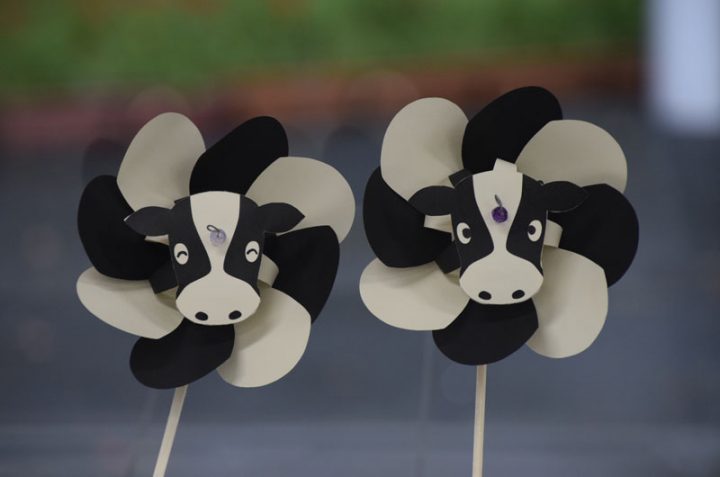 Image of Have fun with your kids Cow pinwheel