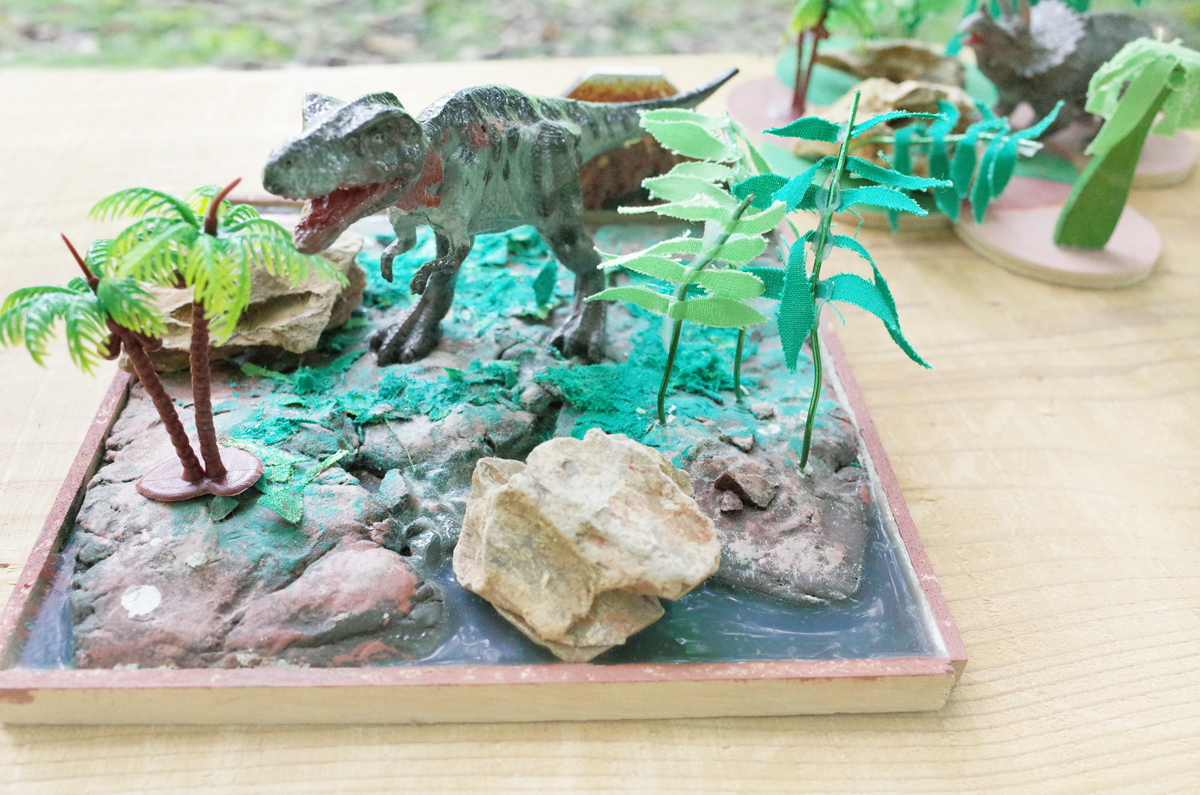 木工｢恐竜ジオラマ｣作り