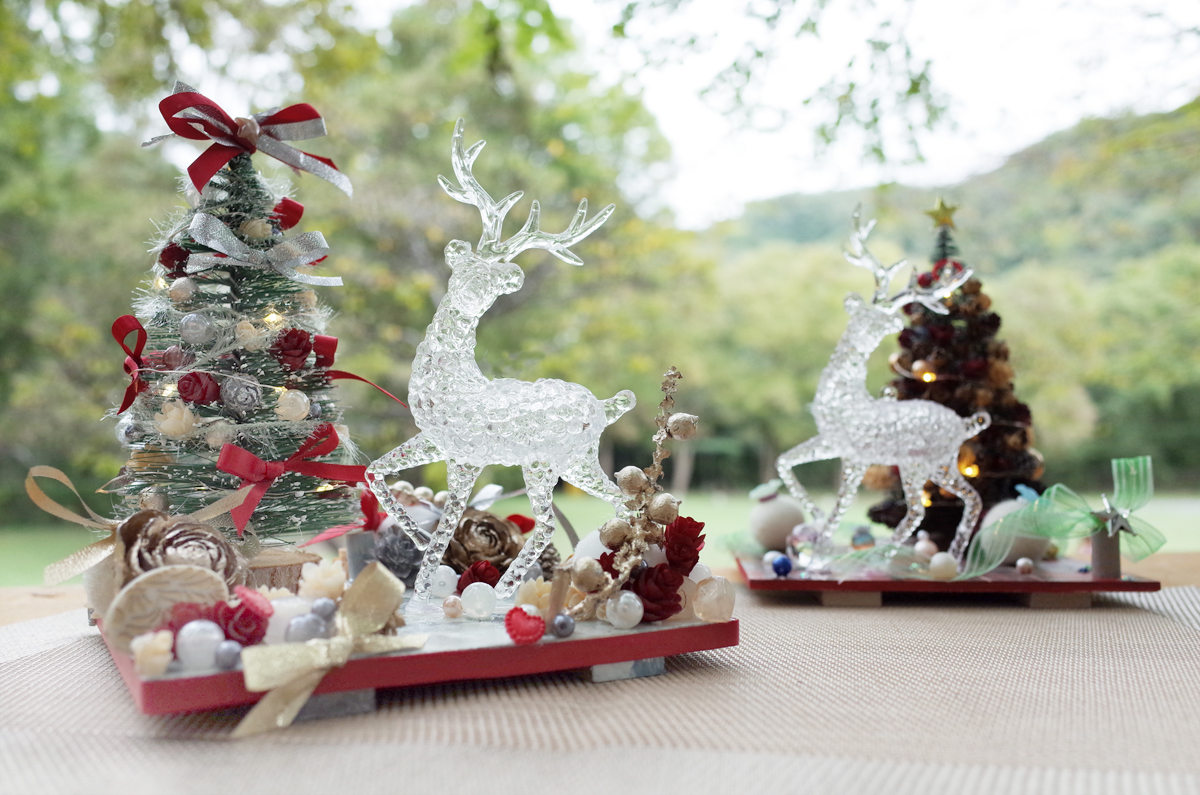 ミニチュアツリーとトナカイのジオラマ