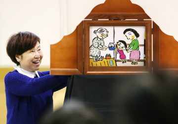 纸芝居现场 的图片