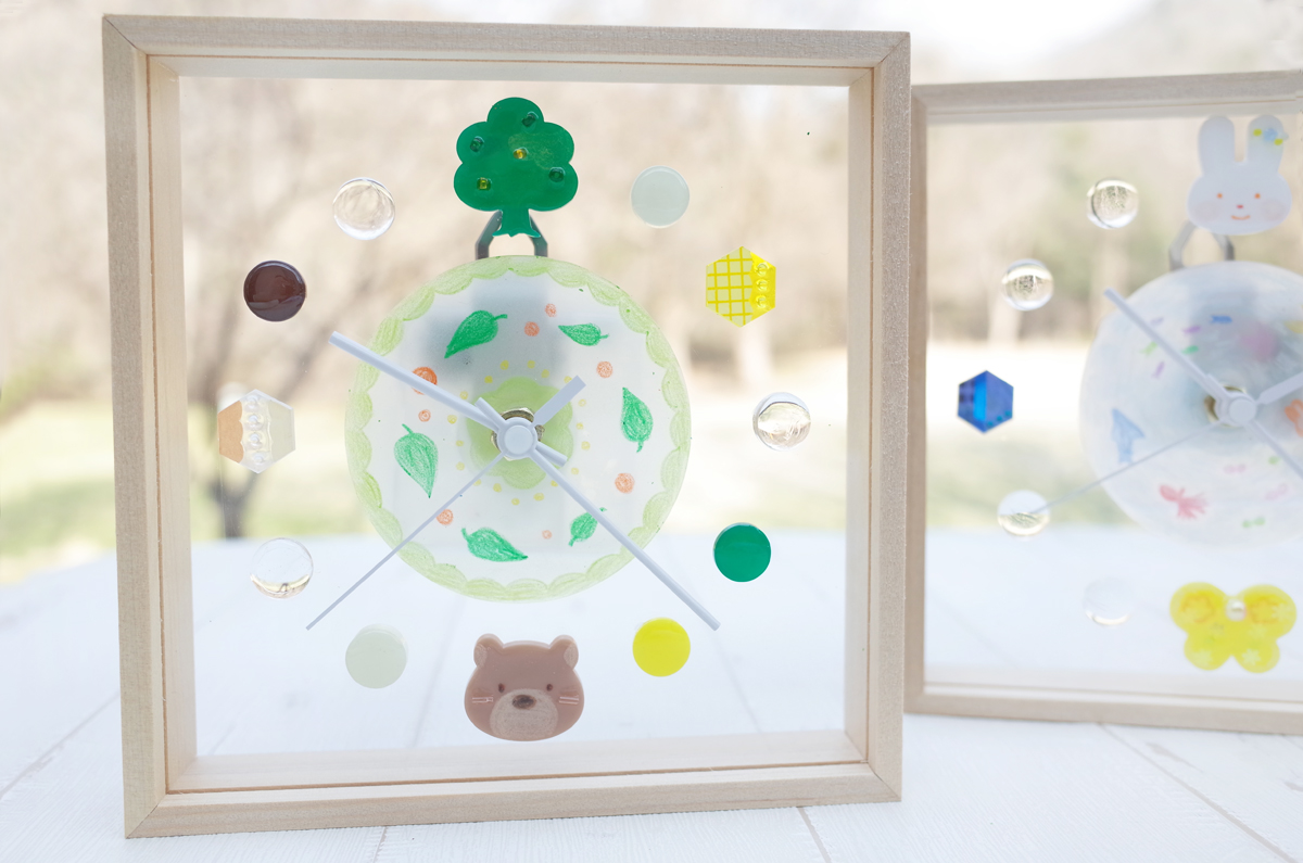 UVレジン｢木のフレーム時計｣